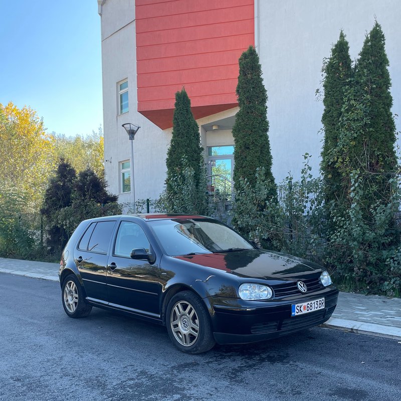 VW Volkswagen Golf 2000 - Слика на автомобил